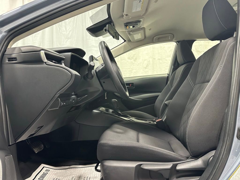 Used 2025 Toyota Corolla LE image 14