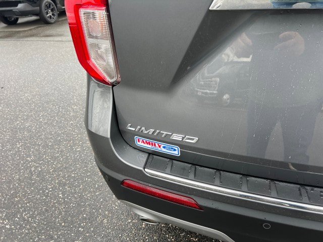 Certified 2023 Ford Explorer Limited w/ Equipment Group 301A AWD/4WD image 37
