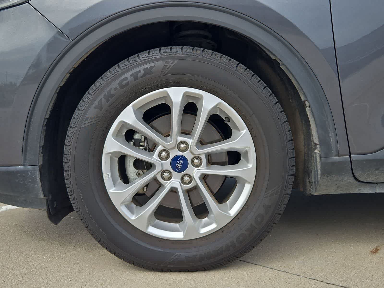 Used 2020 Ford Escape SE FWD image 12