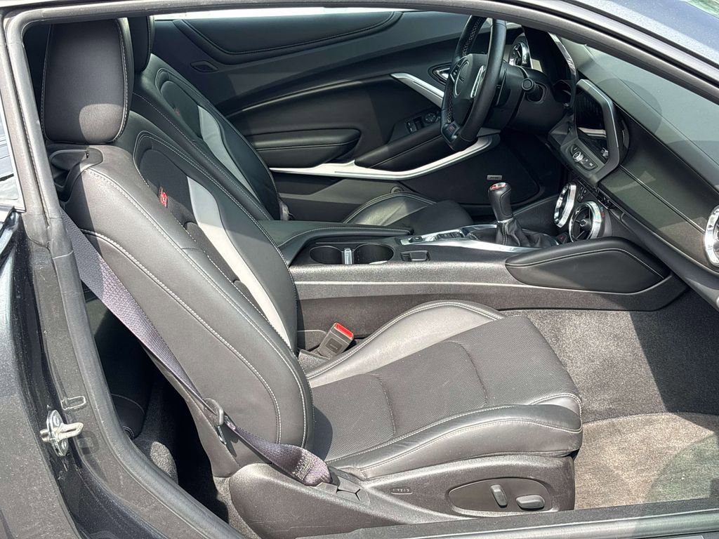 Used 2016 Chevrolet Camaro SS image 13
