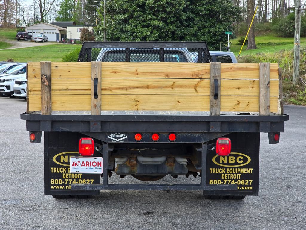 Used 2016 Ford F550 2WD Regular Cab Super Duty image 16