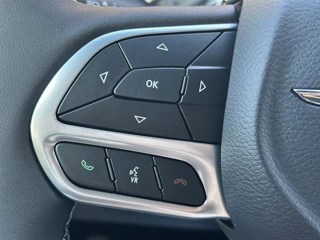 New 2026 Chrysler Pacifica Select image 12