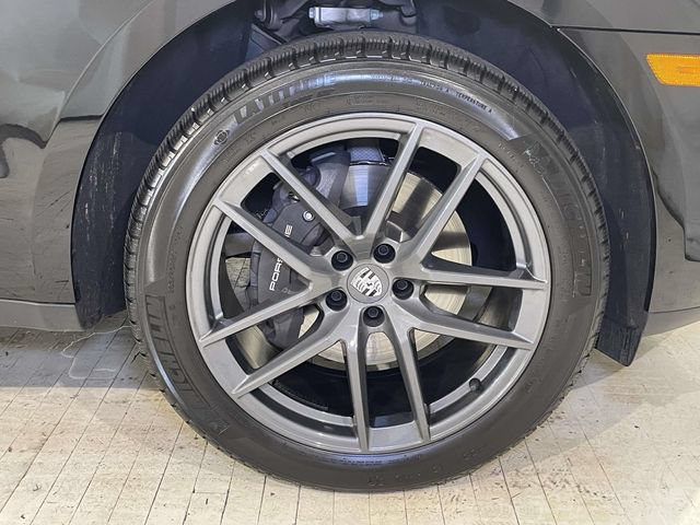 Certified 2026 Porsche Macan Turbo AWD/4WD image 11