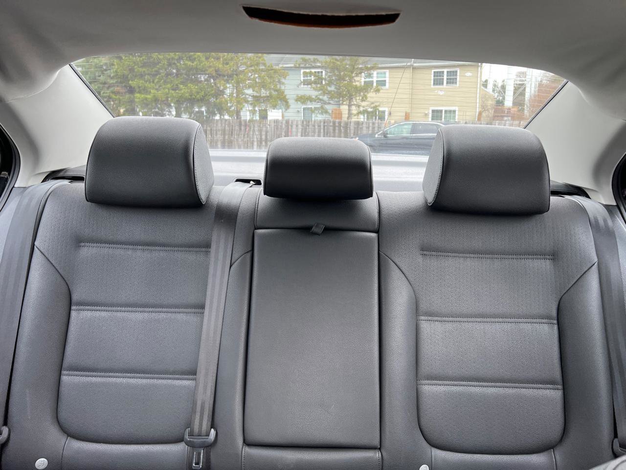 Used 2012 Volkswagen Jetta SE image 25