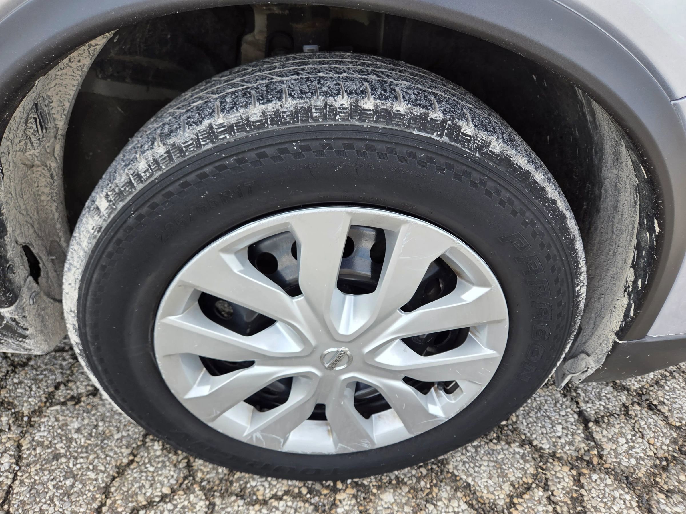 Used 2019 Nissan Rogue S FWD image 9