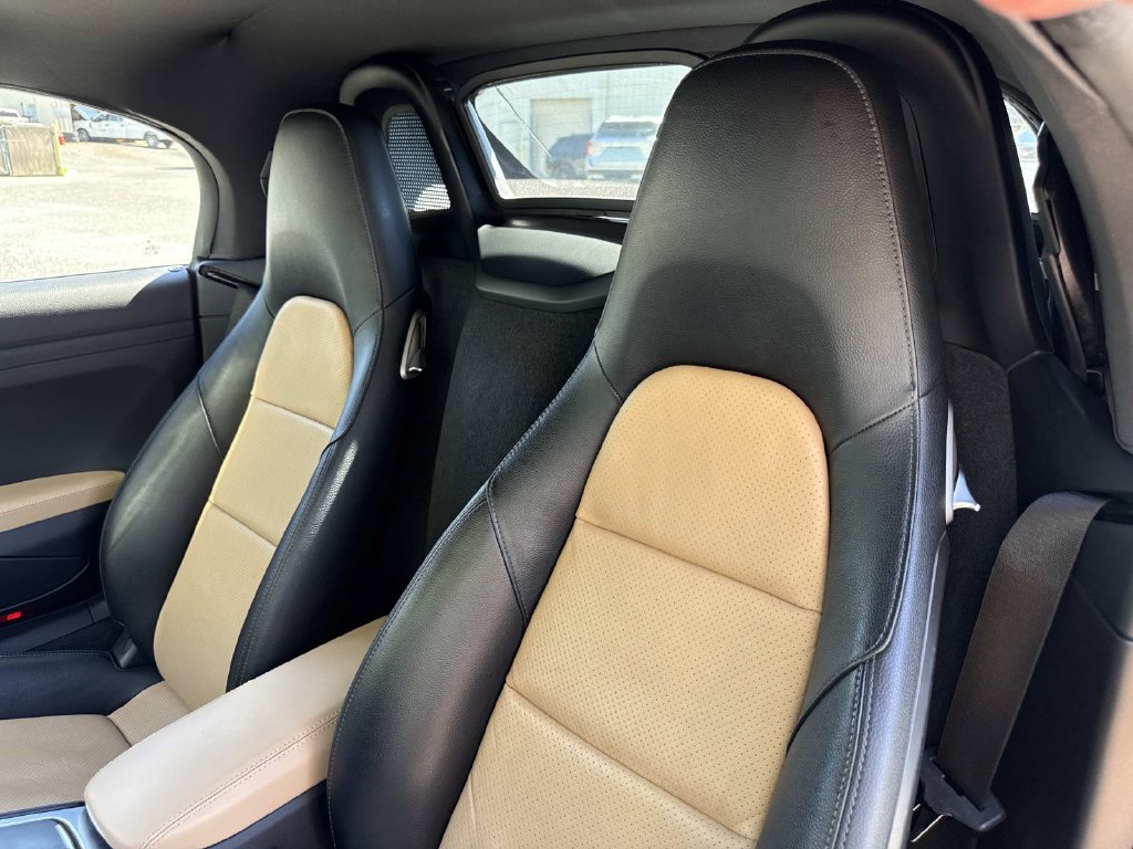 Used 2019 Porsche 718 Boxster RWD image 16
