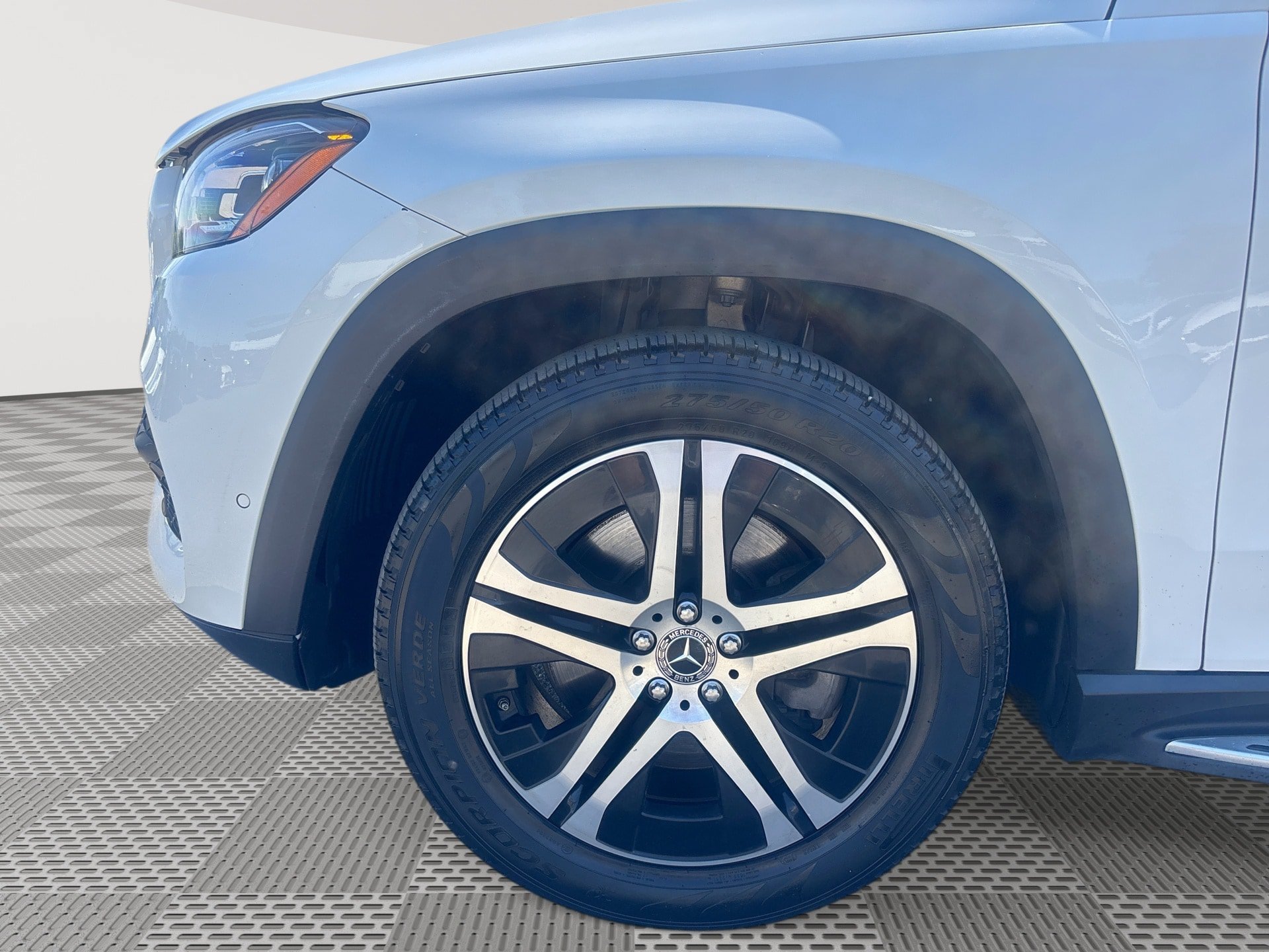 Used 2020 Mercedes-Benz GLS 450 4MATIC w/ Convenience Package image 19