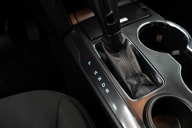 Used 2017 Ford Explorer XLT image 27