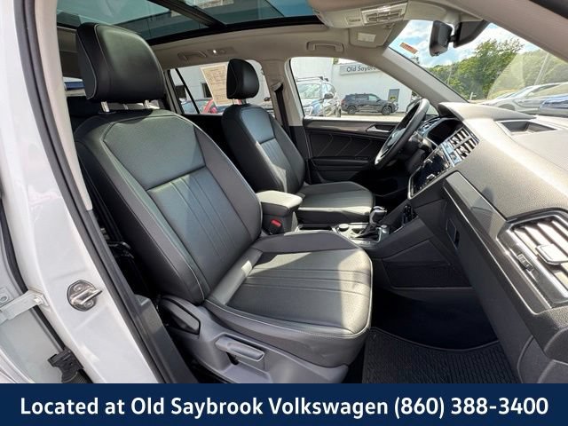 Certified 2023 Volkswagen Tiguan SE w/ Panoramic Sunroof Package AWD/4WD image 26