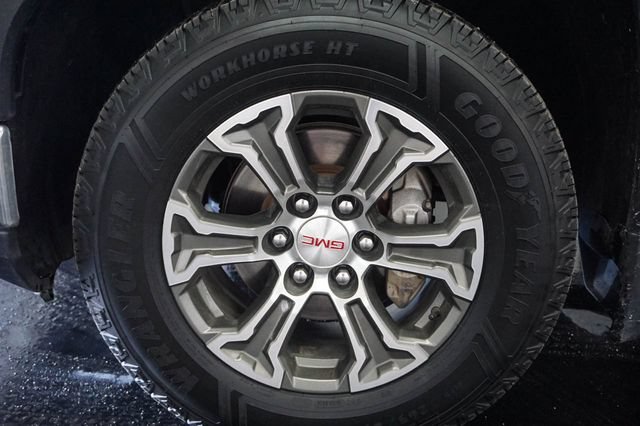 Used 2025 GMC Sierra 1500 SLT AWD/4WD image 4