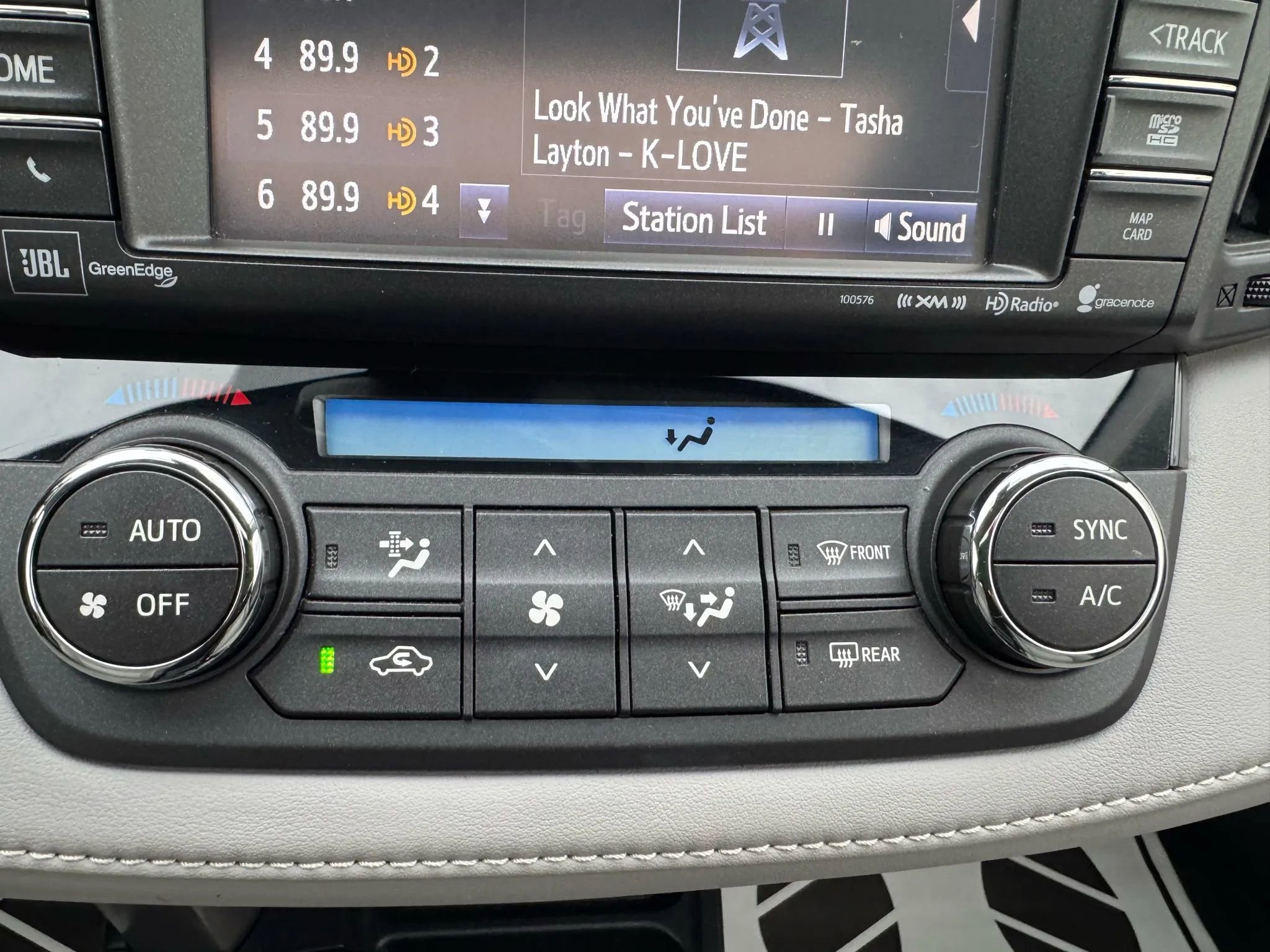 Used 2017 Toyota RAV4 Limited w/ Advanced Technology Package image 59