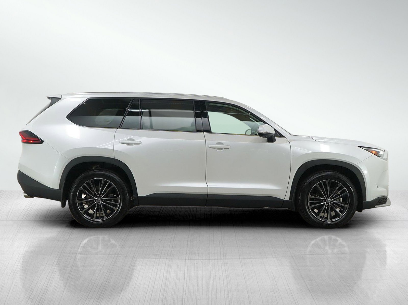 Used 2025 Toyota Grand Highlander AWD Hybrid image 6