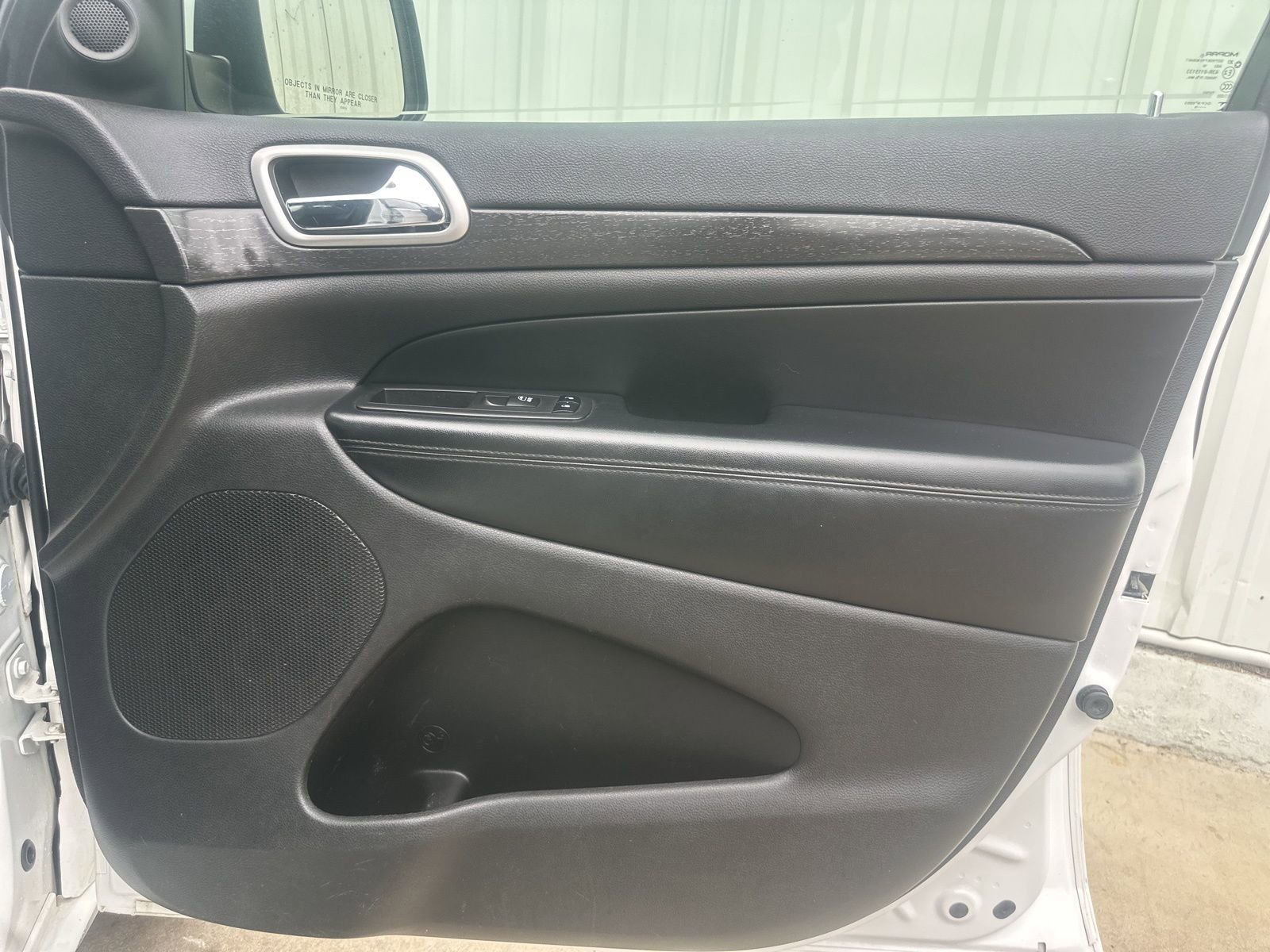 Used 2018 Jeep Grand Cherokee Altitude RWD image 17