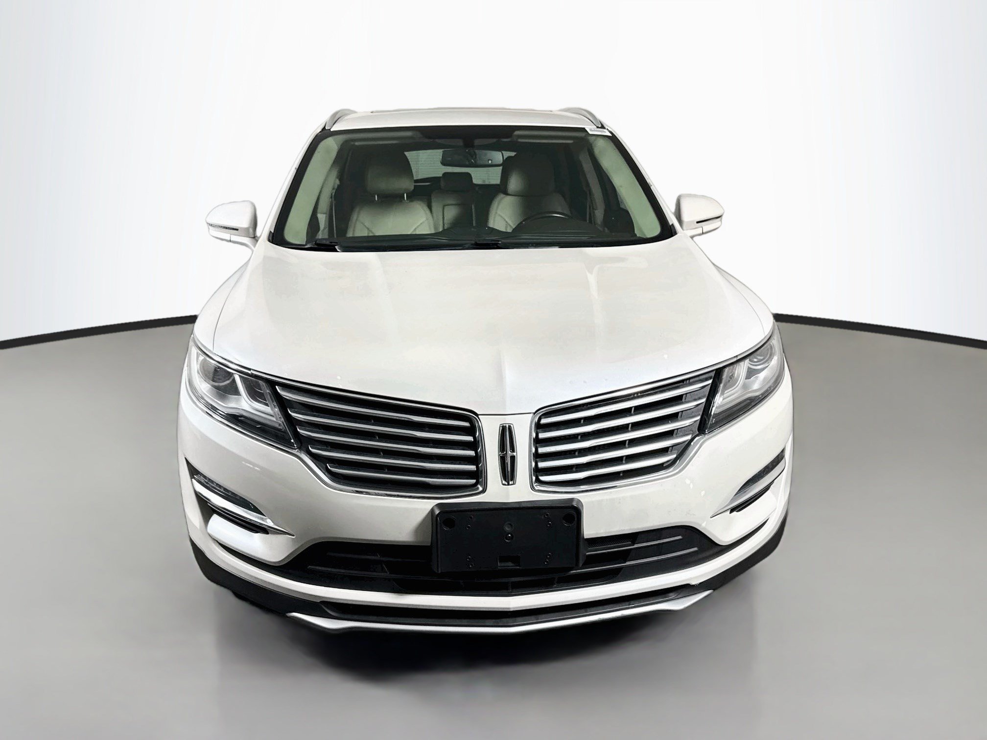 Used 2017 Lincoln MKC Select w/ Select Plus Package FWD image 2