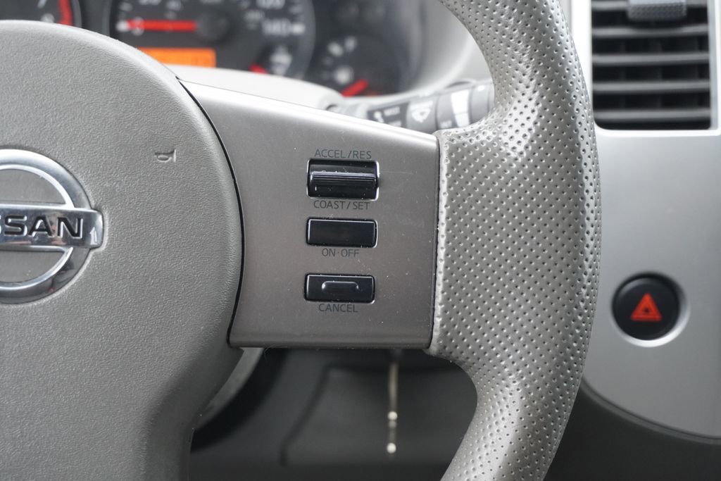 Used 2012 Nissan Frontier SV image 15