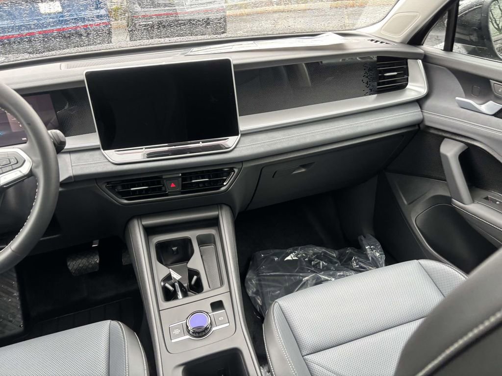 New 2026 Volkswagen Tiguan SE image 31