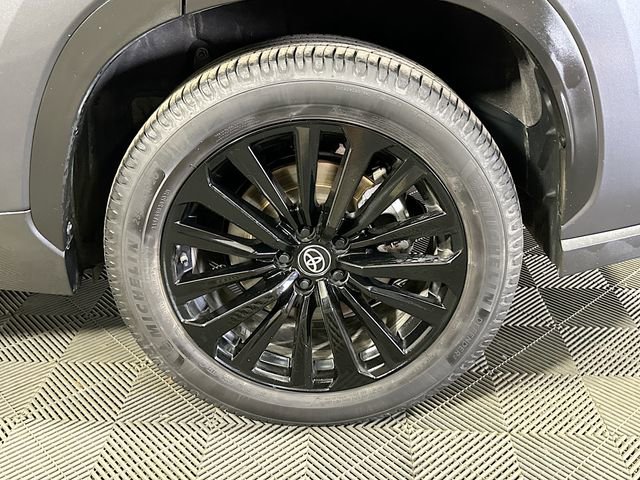 Certified 2025 Toyota Highlander XSE image 30