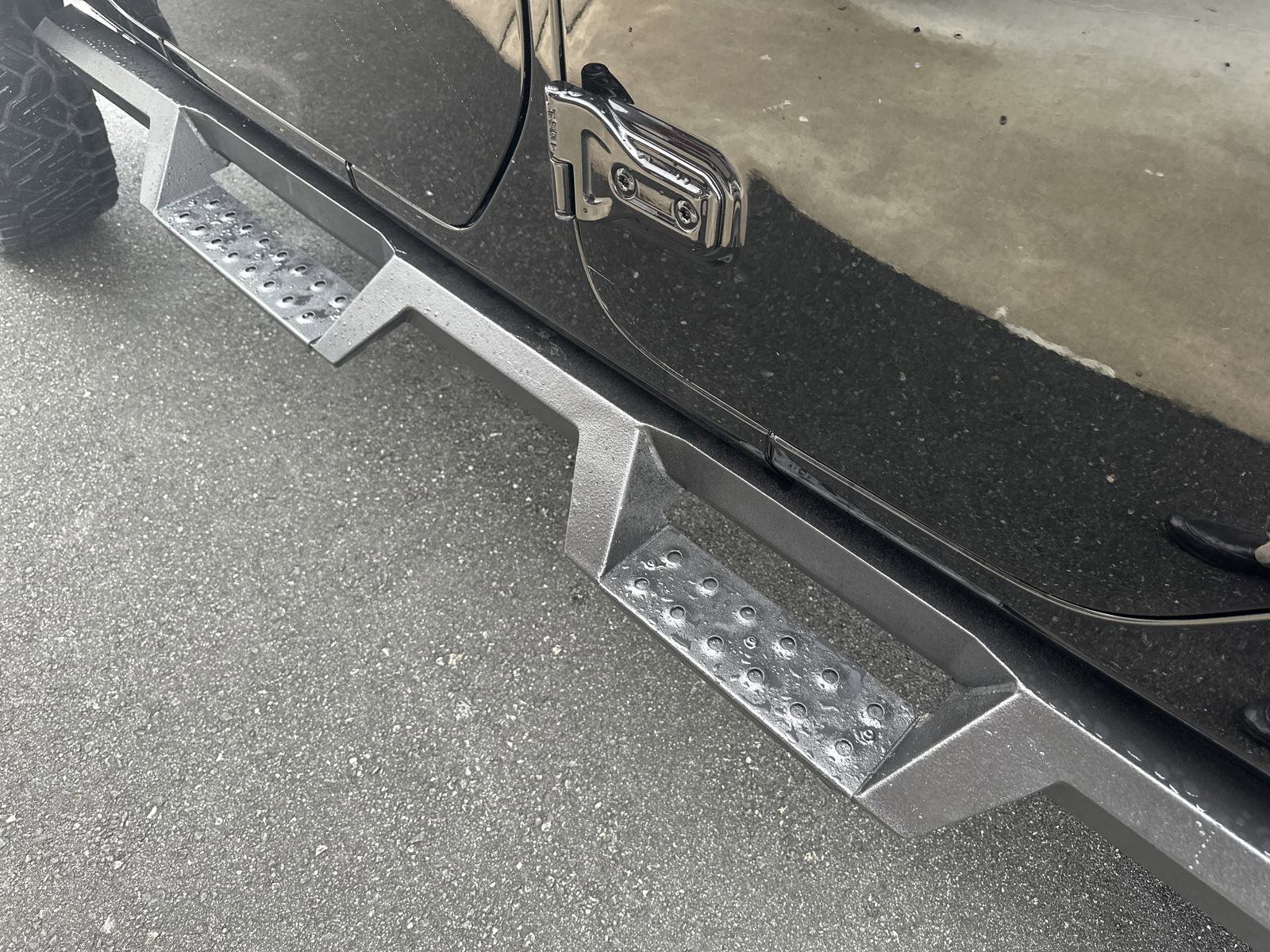 Used 2020 Jeep Gladiator Sport w/ Quick Order Package 24S image 9