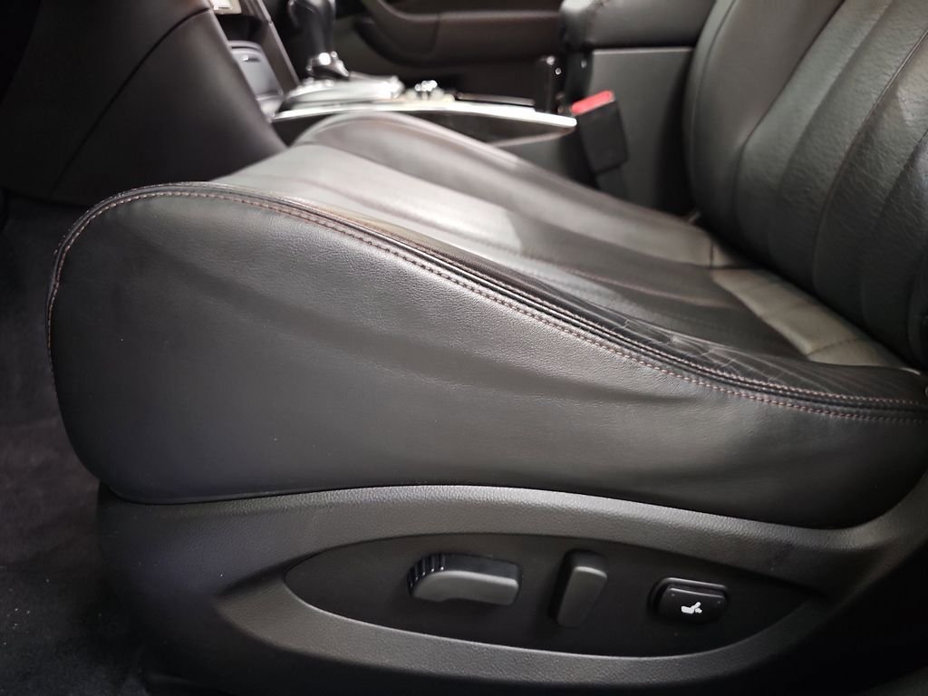 Used 2016 INFINITI QX70 AWD w/ Premium Package image 32
