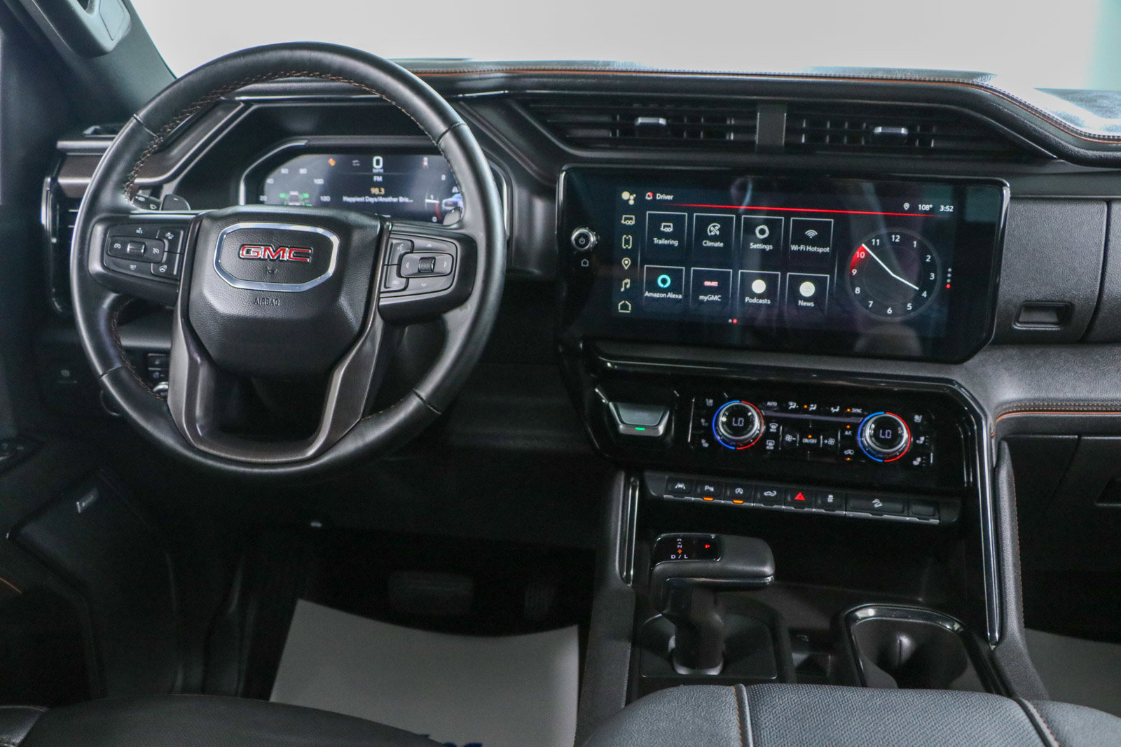 Used 2024 GMC Sierra 1500 AT4 w/ Technology Package image 18