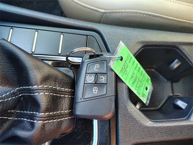 Used 2021 Volkswagen Jetta SE w/ SE Cold Weather Package image 28