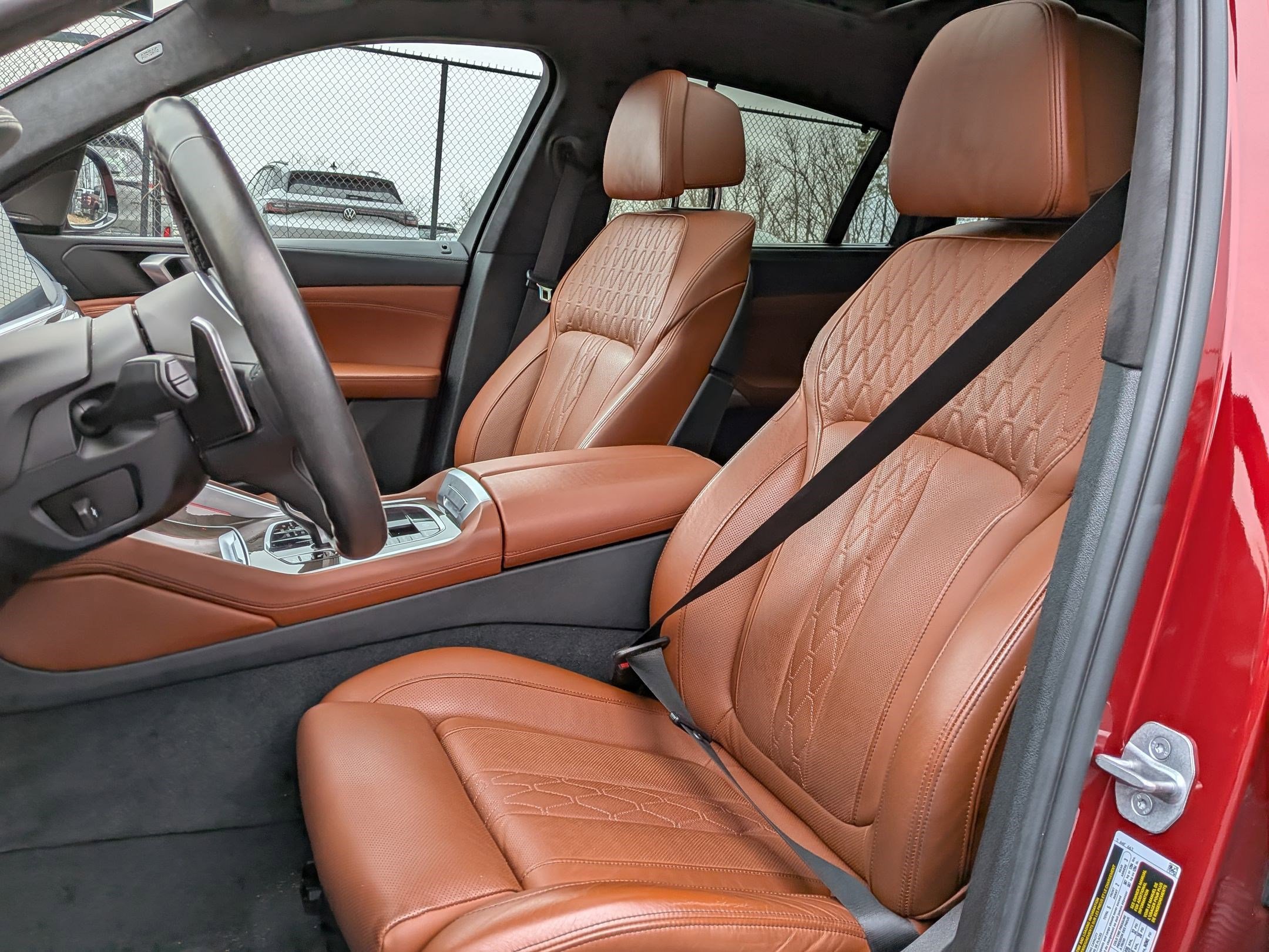 Used 2022 BMW X6 M50i w/ Executive Package image 12