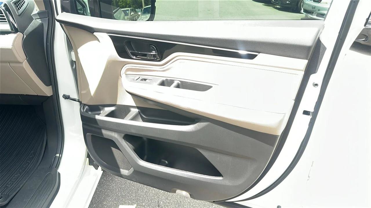 Used 2018 Honda Odyssey Elite image 31