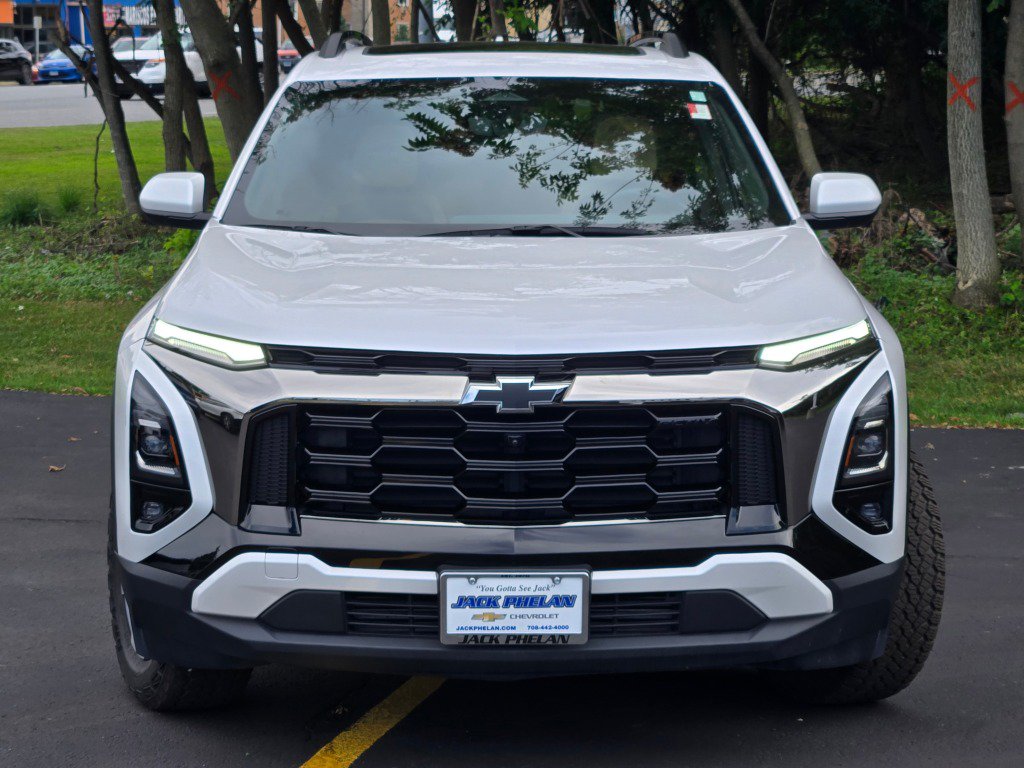 Certified 2025 Chevrolet Equinox ACTIV w/ Safety and Technology Package AWD/4WD image 4