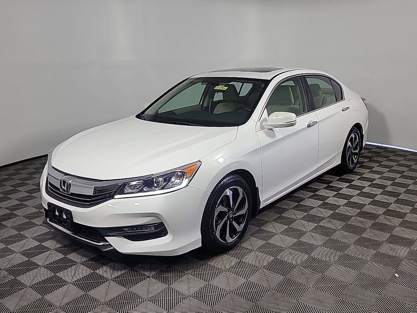 Certified 2017 Honda Accord EX image 11