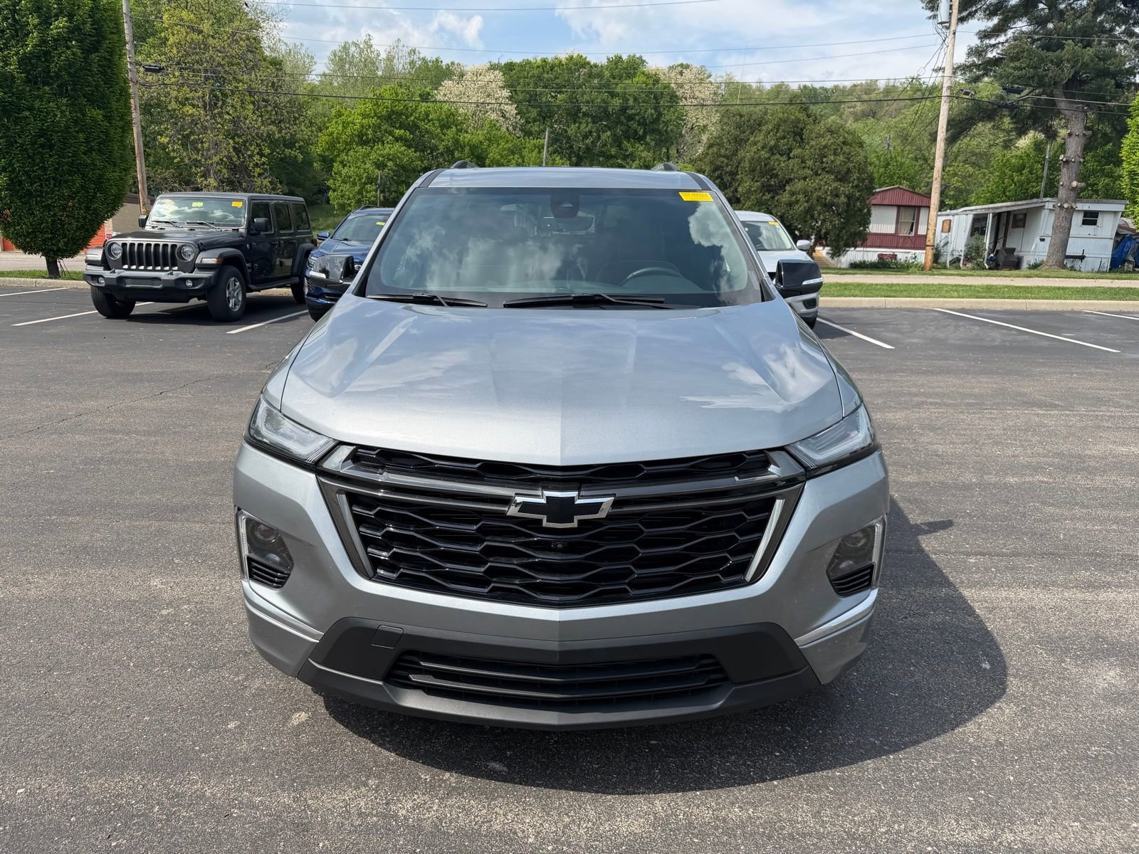 Used 2023 Chevrolet Traverse Premier w/ LPO, Floor Liner Package AWD/4WD image 8