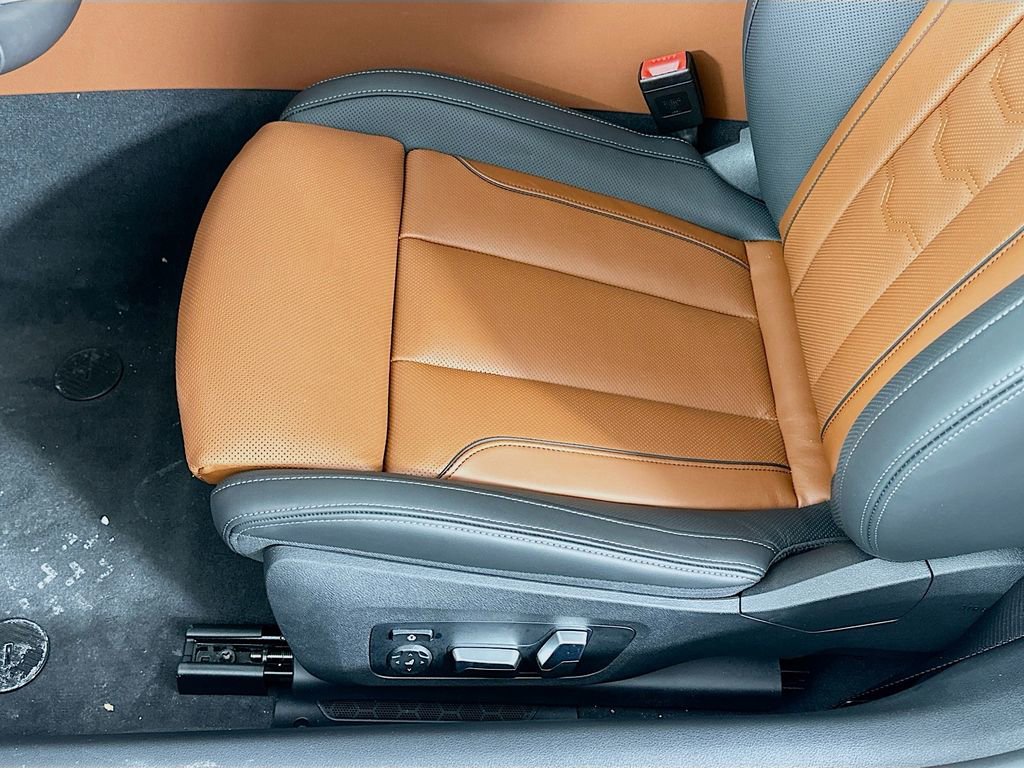 New 2026 BMW M850i xDrive Coupe w/ M Sport Professional Package image 26