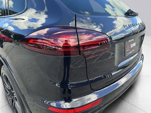 Used 2017 Porsche Cayenne GTS AWD/4WD image 12