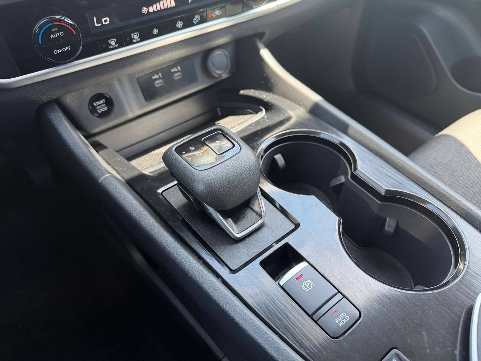 Used 2025 Nissan Rogue SV FWD image 43