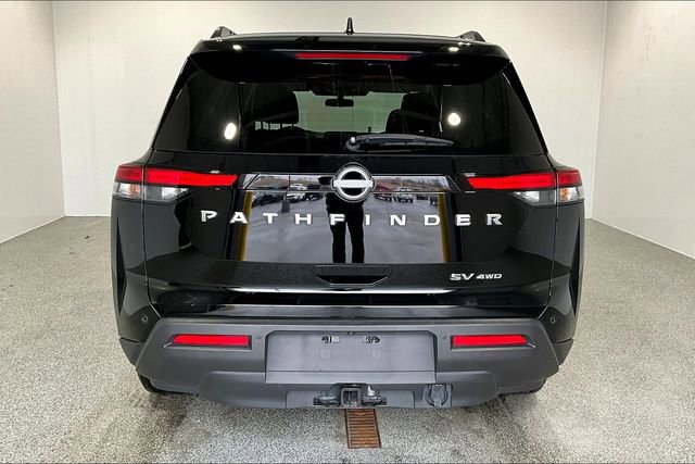 Used 2024 Nissan Pathfinder SV w/ SV Premium Package image 6