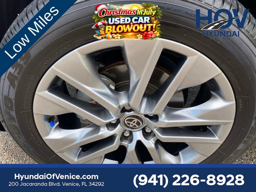Used 2023 Toyota RAV4 Limited FWD image 57