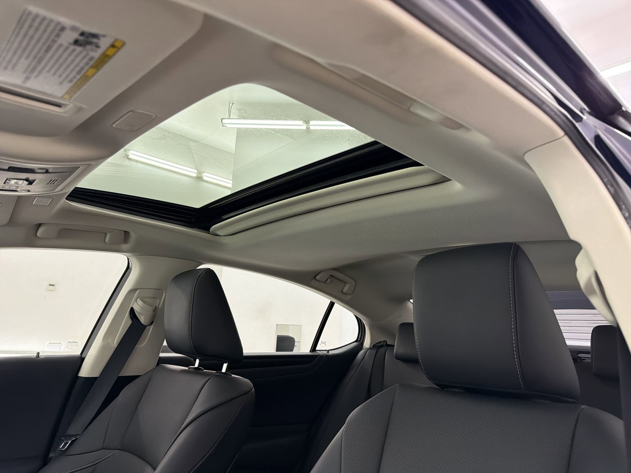 Certified 2024 Lexus ES 350 w/ Premium Package image 15