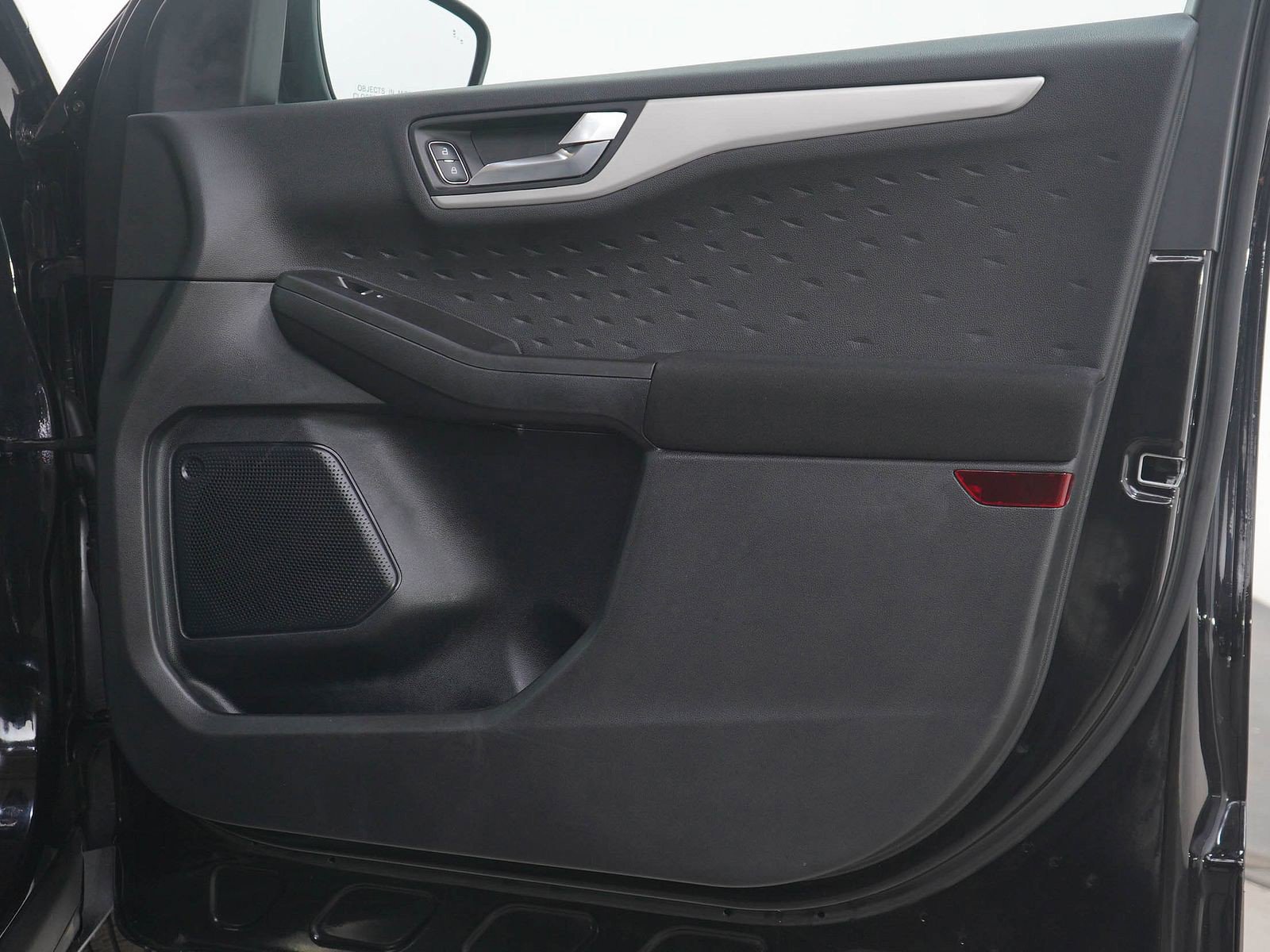 Used 2020 Ford Escape SE image 11