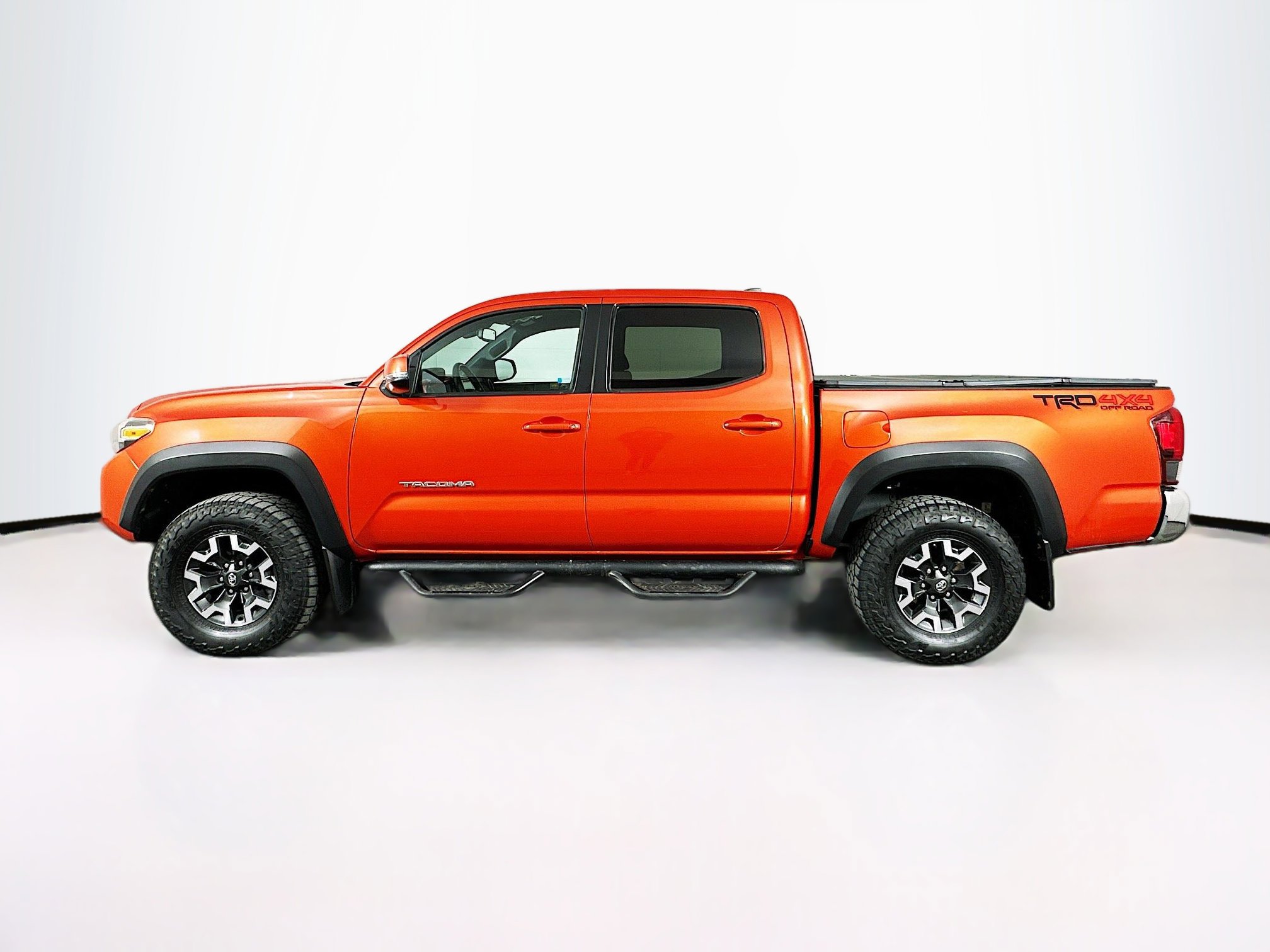 Used 2018 Toyota Tacoma TRD Off-Road image 4
