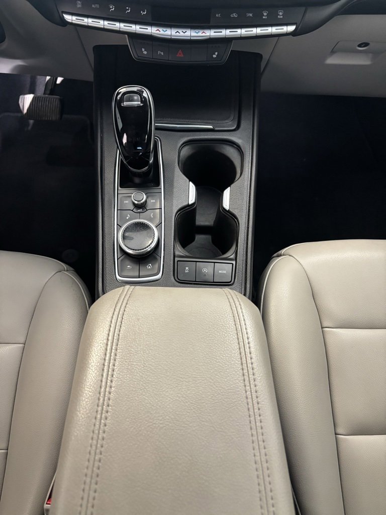 Certified 2022 Cadillac XT4 Luxury image 17