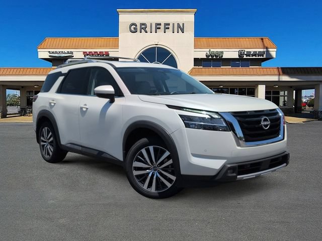 Used 2022 Nissan Pathfinder SL w/ SL Premium Package FWD image 1