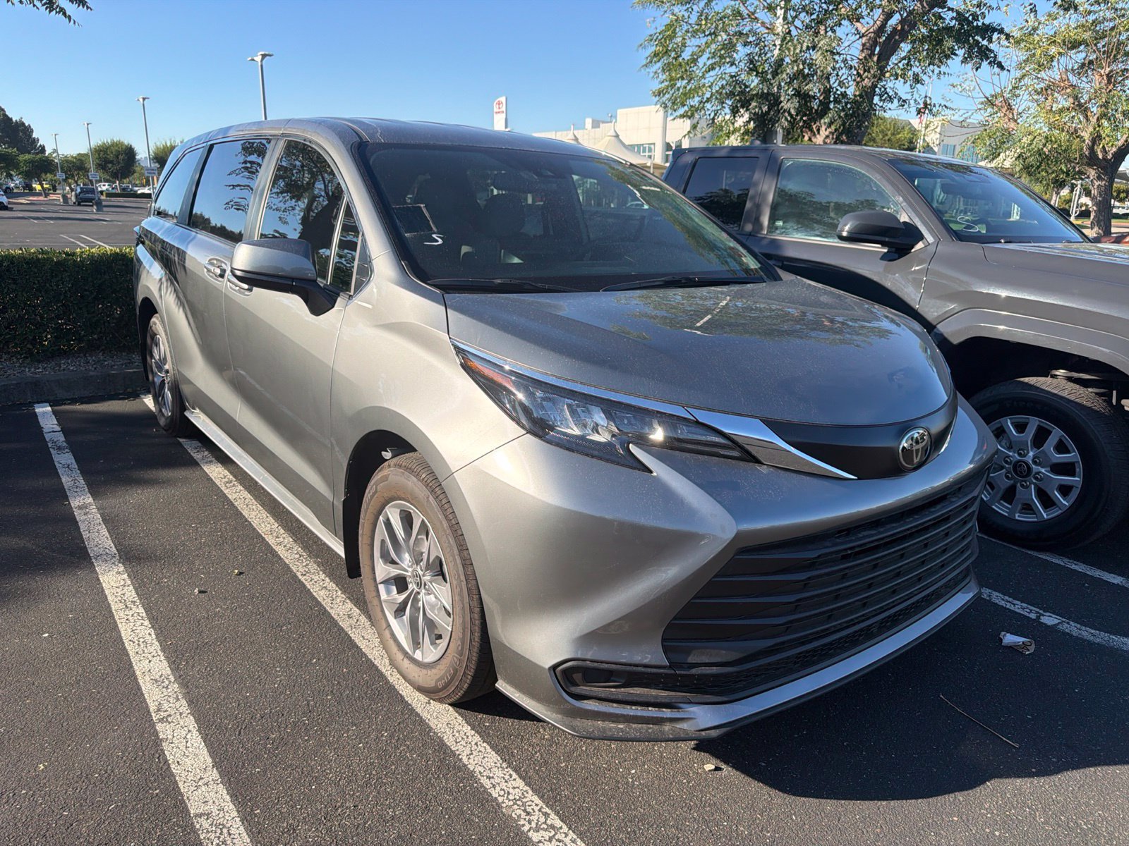 Used 2026 Toyota Sienna LE