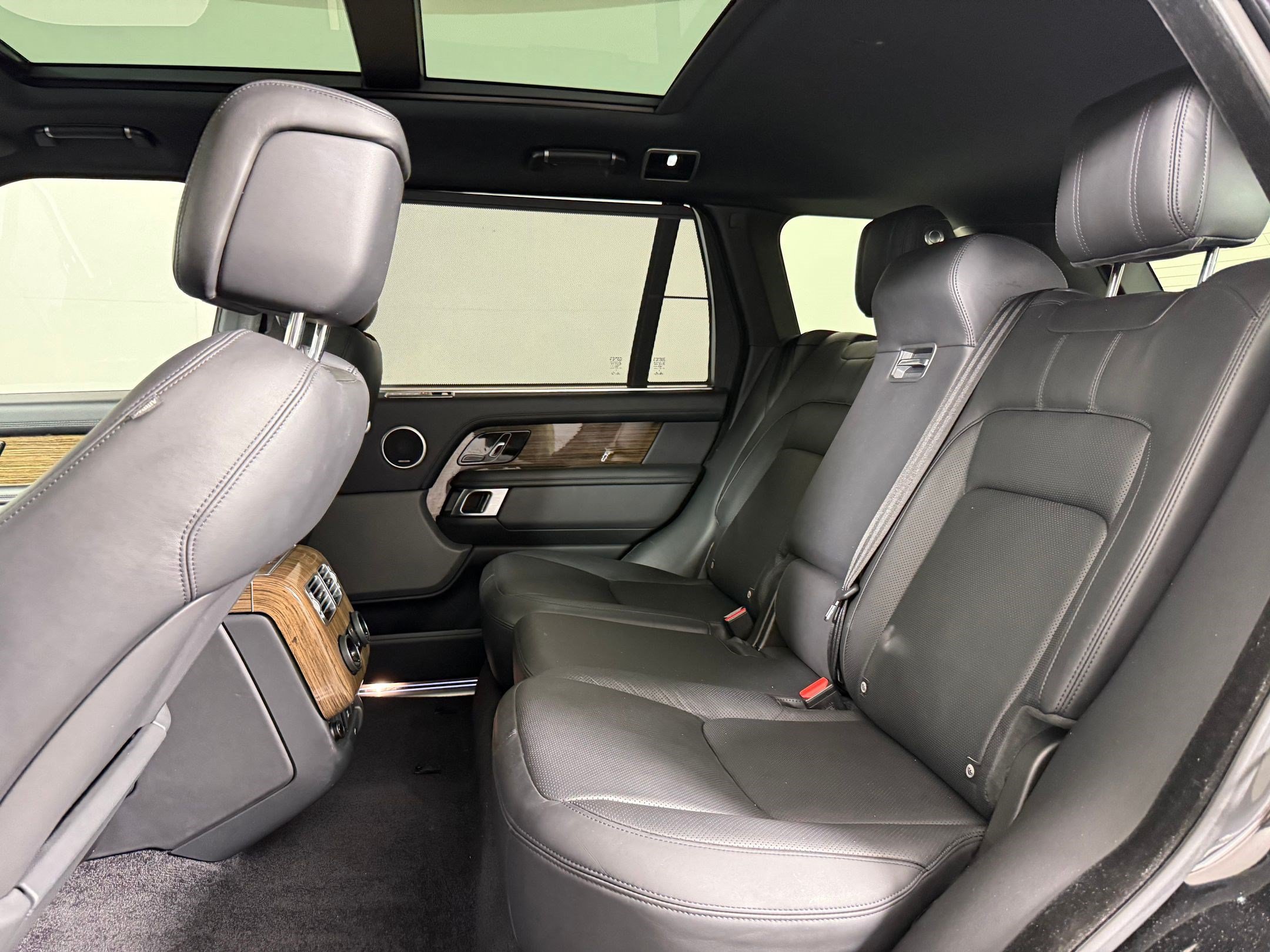 Used 2019 Land Rover Range Rover Long Wheelbase Supercharged AWD/4WD image 22