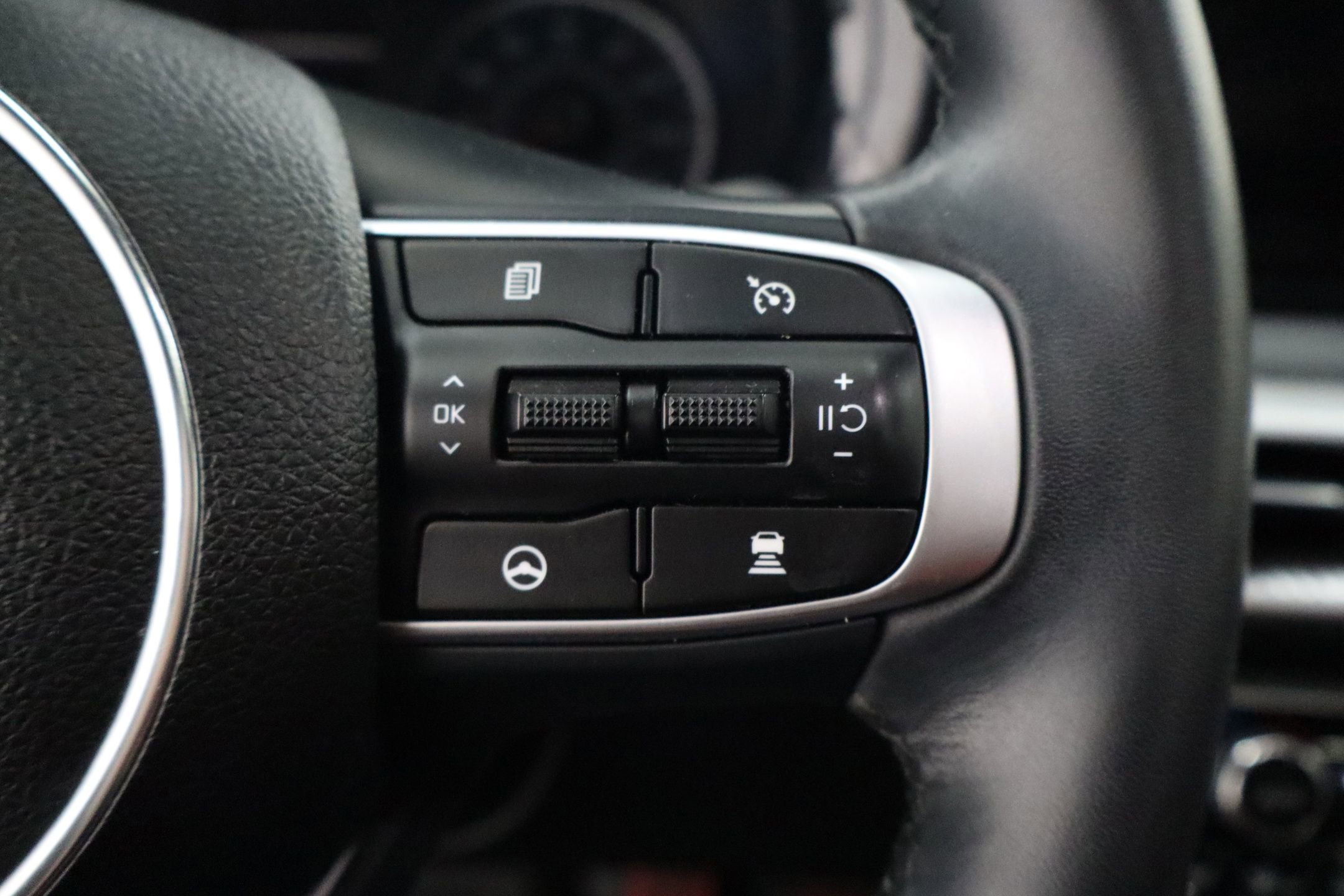 Used 2024 Kia K5 GT-Line image 17