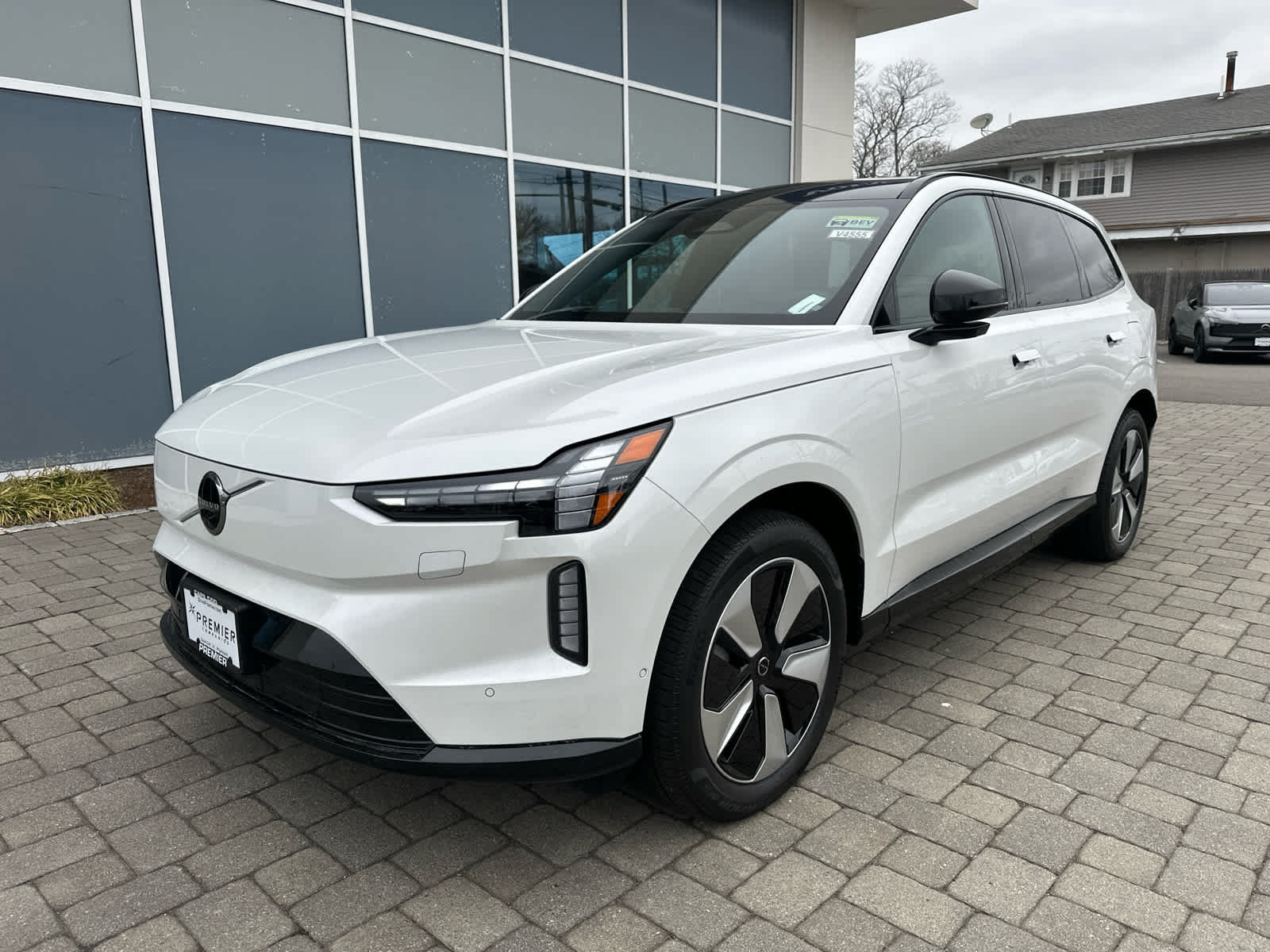 New 2026 Volvo EX90 Plus AWD/4WD image 4