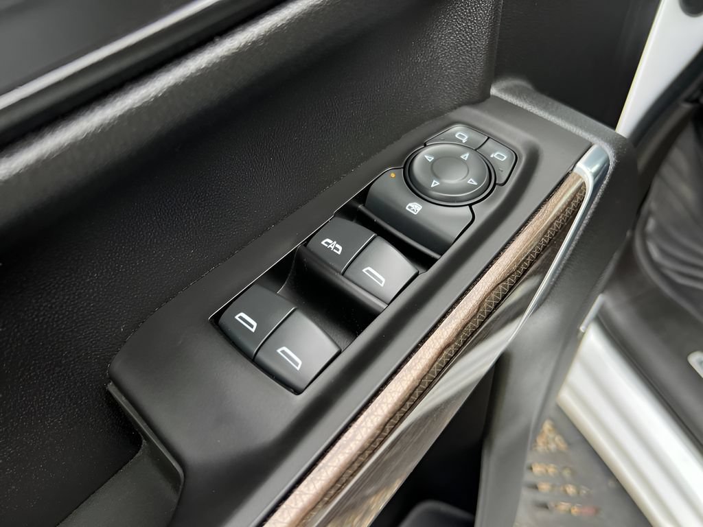 Used 2021 Chevrolet Silverado 1500 LT Trail Boss w/ Convenience Package II AWD/4WD image 13