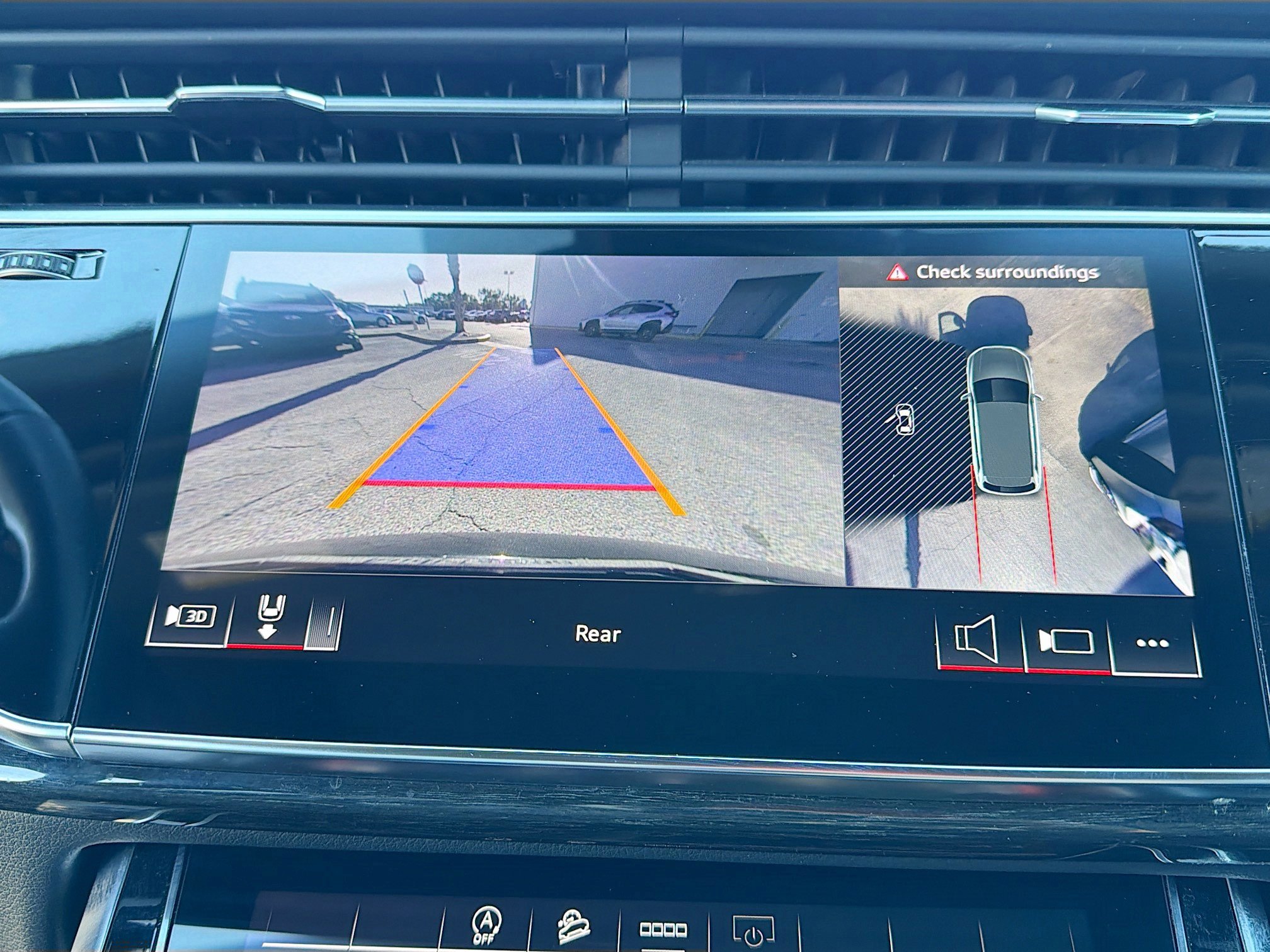 Certified 2025 Audi Q7 3.0T Premium Plus image 33