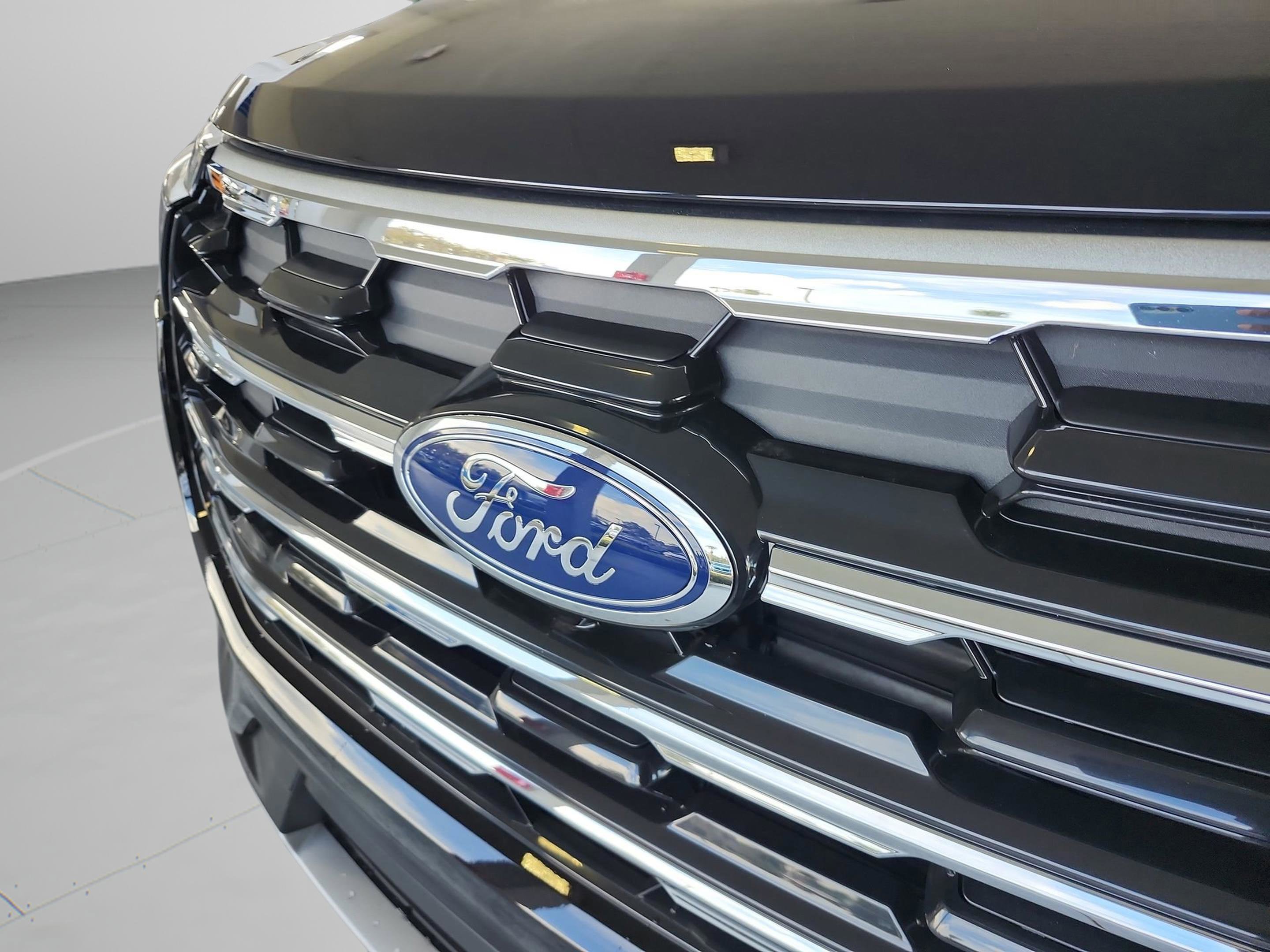 New 2026 Ford Explorer Active image 23