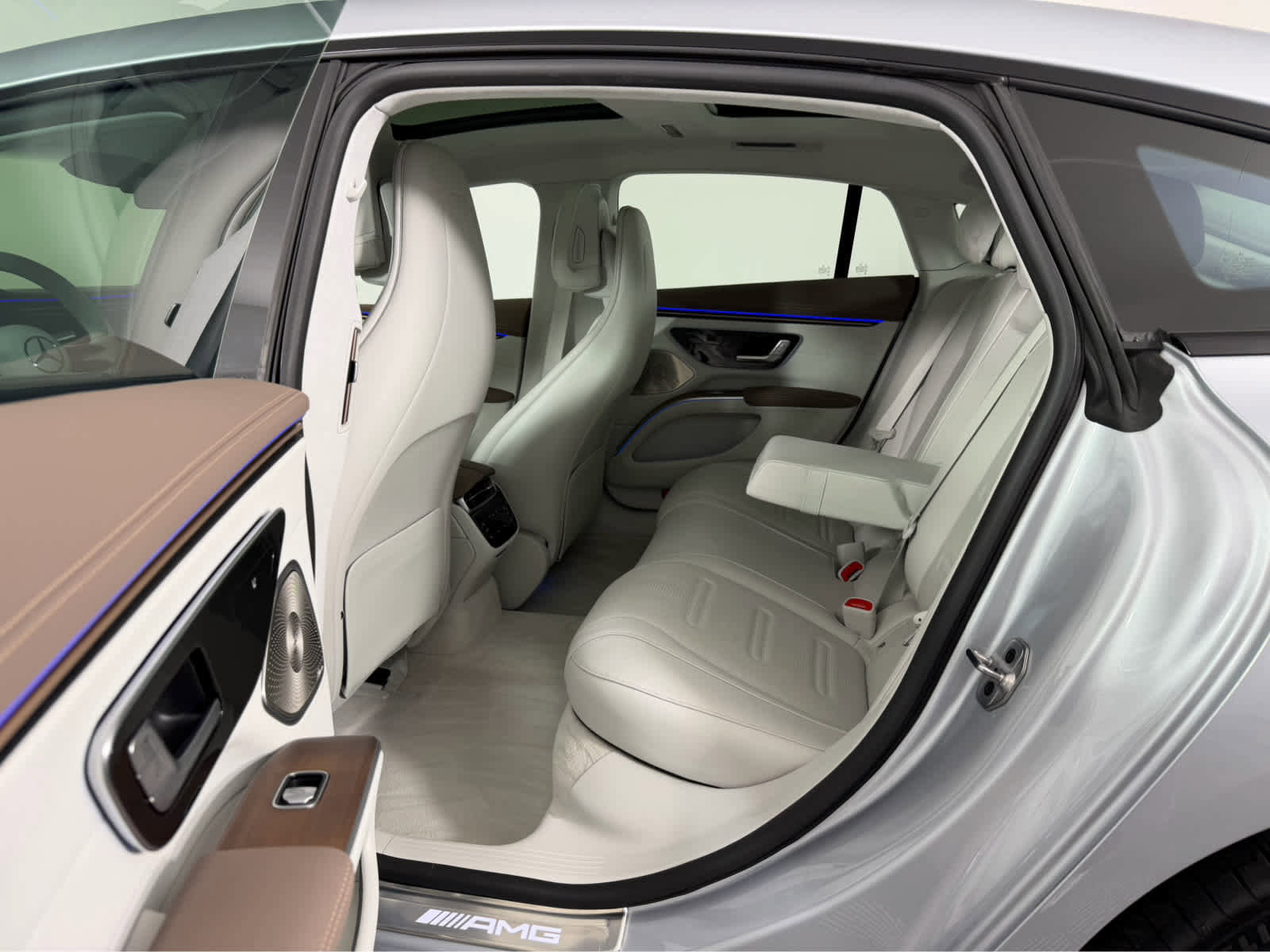 Used 2023 Mercedes-Benz EQS AMG 4MATIC image 12