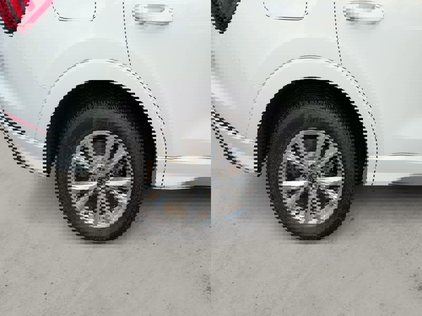 Used 2024 Audi Q3 2.0T Premium image 12