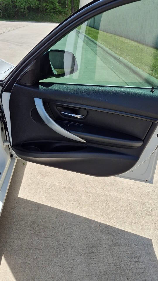 Used 2015 BMW 320i Sedan RWD image 56